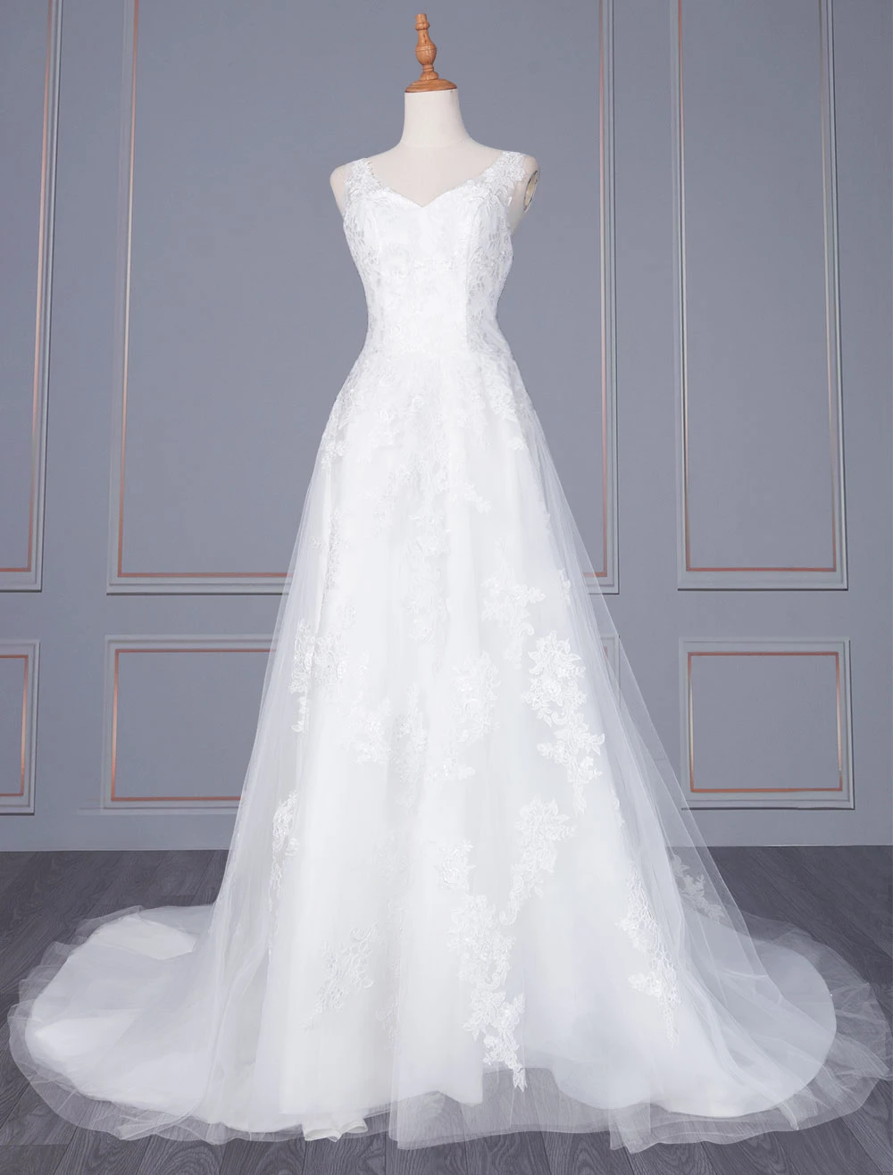 White A-Line Wedding Dresses With Train Sleeveless Lace Tulle V-Neckline Bridal Gowns Free Customization