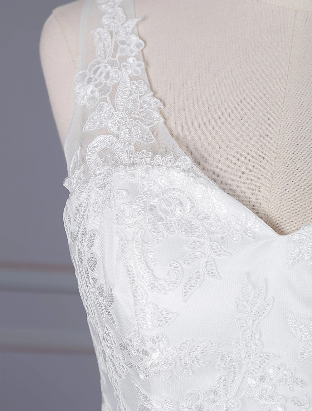 White A-Line Wedding Dresses With Train Sleeveless Lace Tulle V-Neckline Bridal Gowns Free Customization - Image 4