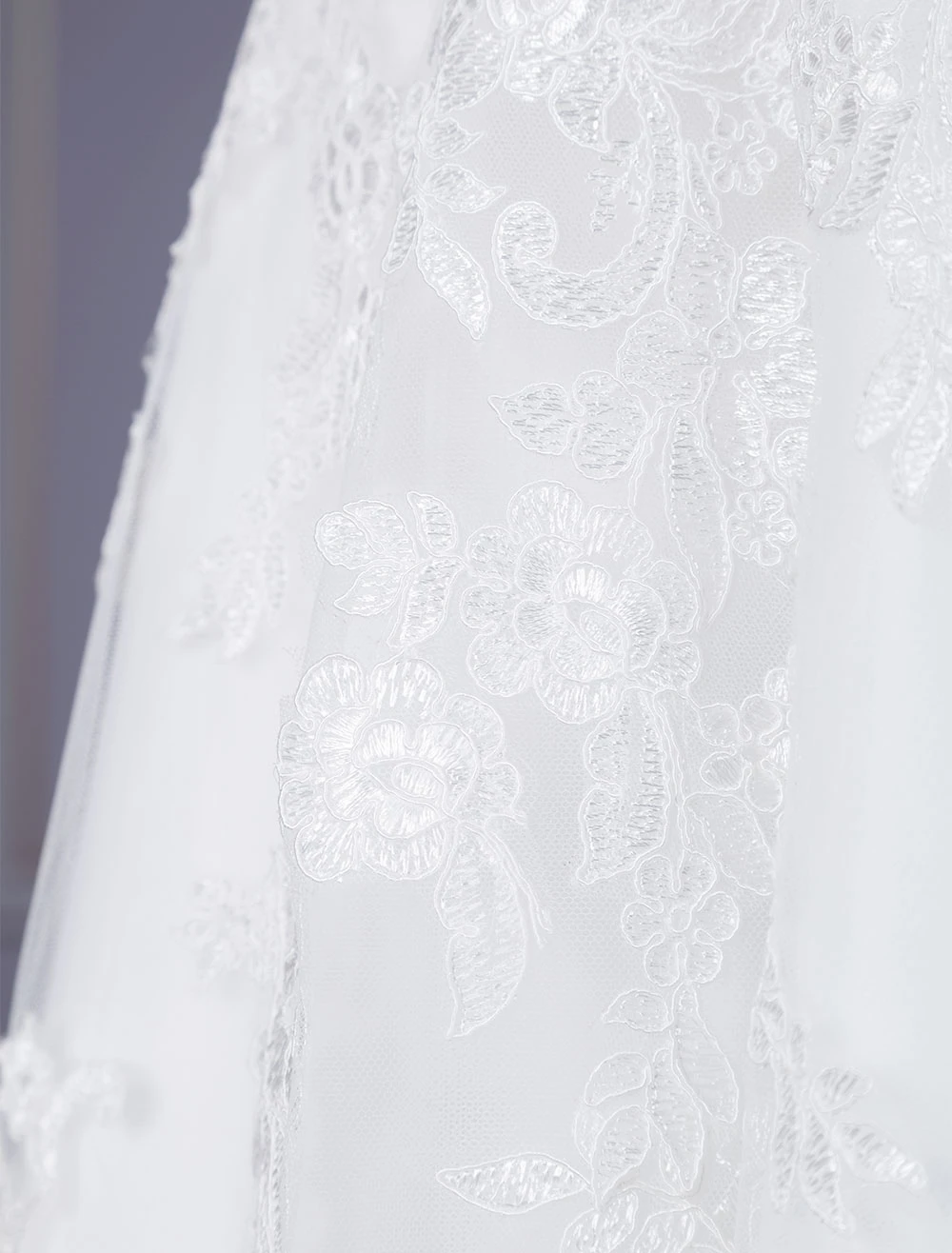 White A-Line Wedding Dresses With Train Sleeveless Lace Tulle V-Neckline Bridal Gowns Free Customization - Image 5