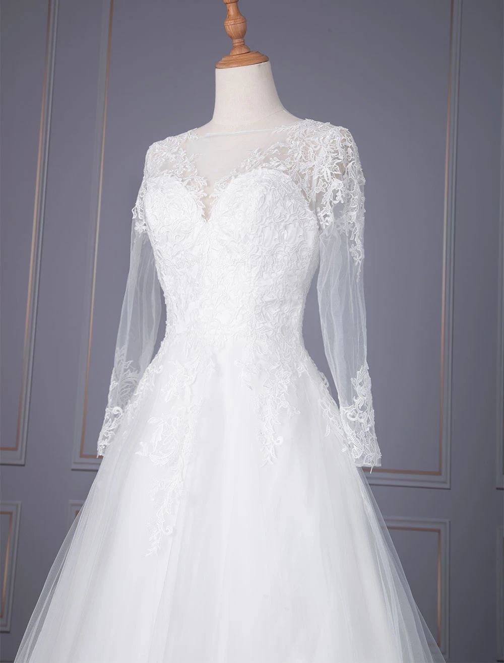 White Simple Wedding Dress A-Line V-Neckline Long Sleeves Zipper Lace Tulle Bridal Dresses Free Customization - Image 4