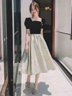 Cocktail Dress Gorgeous Tea-Length A-Line Square Neck Beaded Party Dress