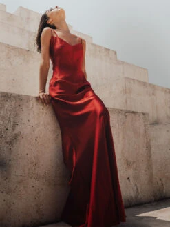 Cocktail Dress Elegant Mermaid With Train V-Neck Satin Fabric Party Dresses