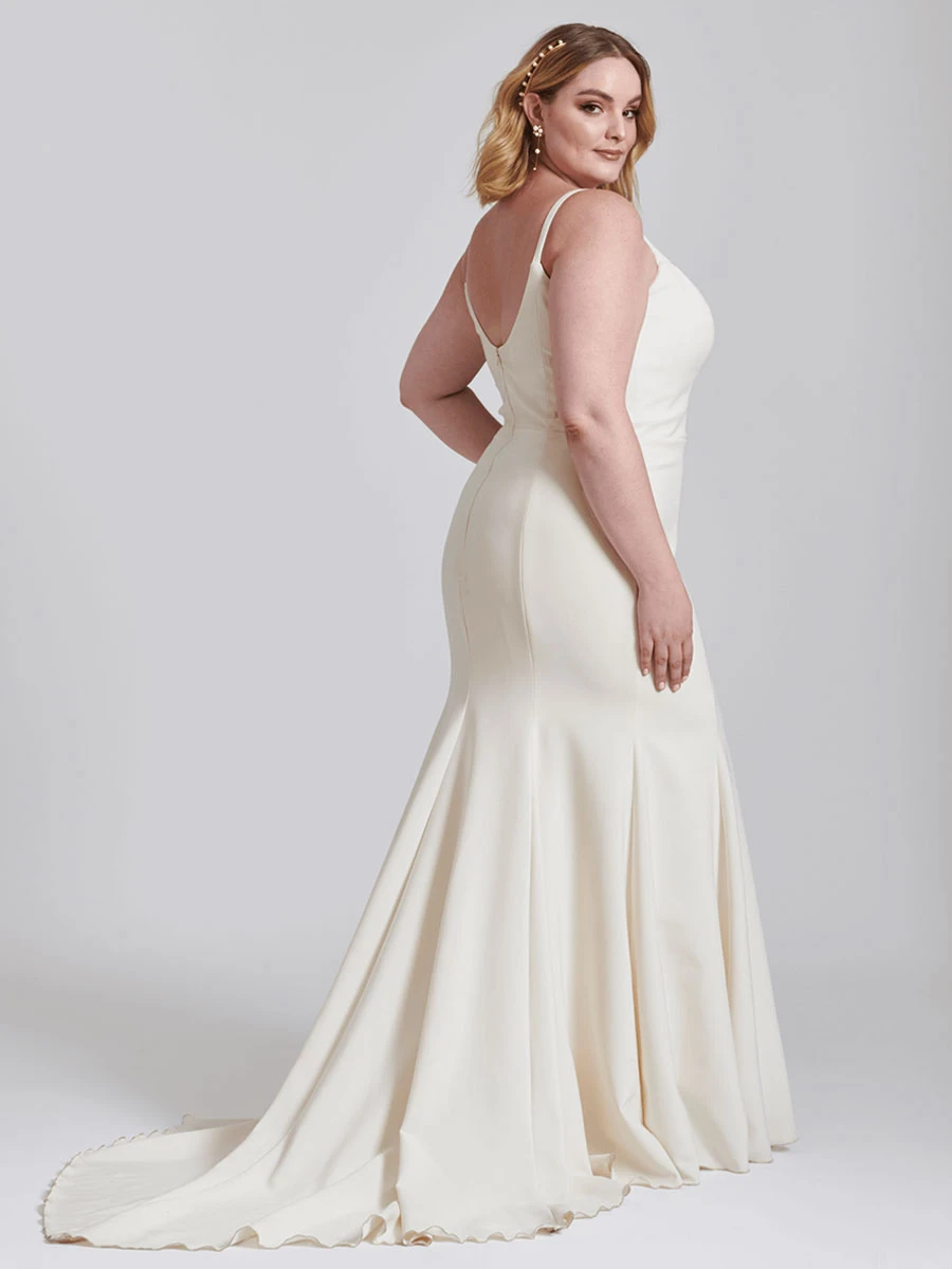 Ivory Plus Size Wedding Dresses 2023 With Train Sleeveless Square Neck Bridal Dresses Free Customization - Image 2