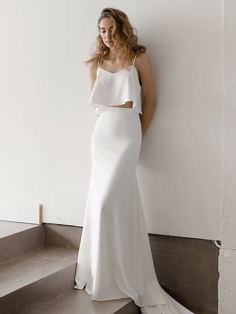 Ivory Two-piece Wedding Dress V-Neck Mermaid With Train Zipper Sleeveless Bridal Dress