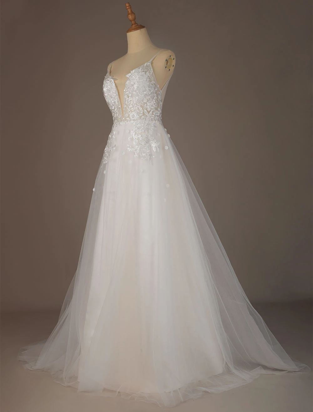 Boho Wedding Dress 2023 A Line V Neck Straps Sleeveless Tulle Beach Bridal Gowns - Image 6