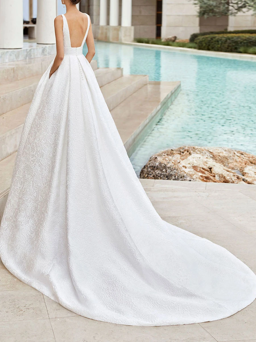 White Princess Ball Gown Wedding Dress Silhouette V-Neck Sleeveless With Train Bridal Gowns Free Customization - Image 2